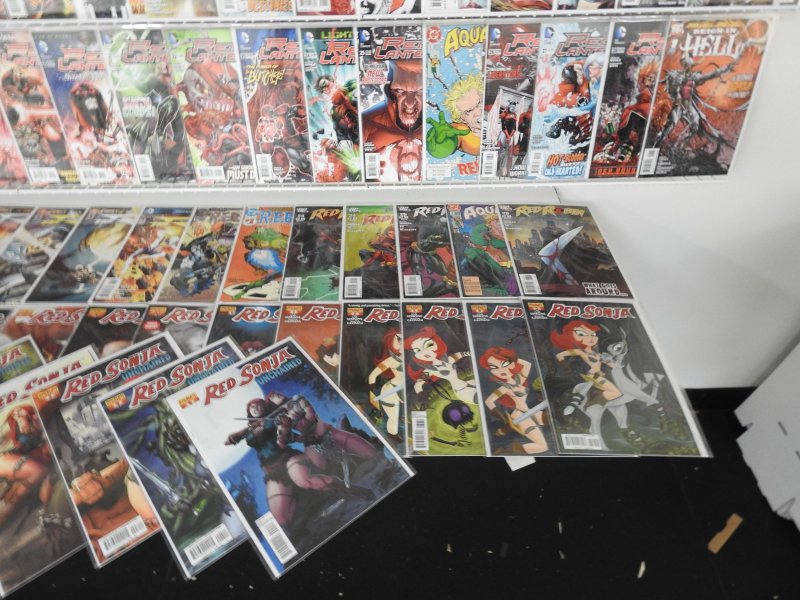 Huge Lot 170 Comics W/ Red Sonja, Red Hood, Deadpool+ Avg VF+ Condition!!