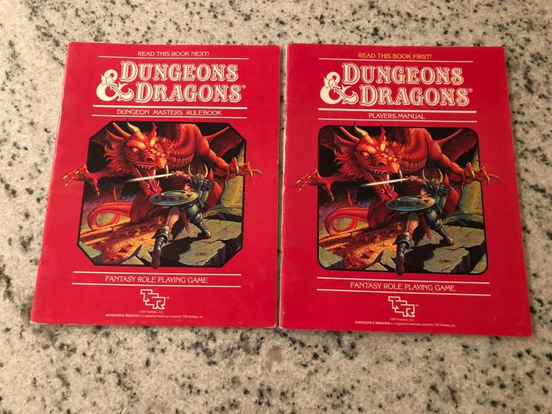 Lot Of 2 Dungeons & Dragons Books Players Manual & Dungeon Master Rulebook JW1