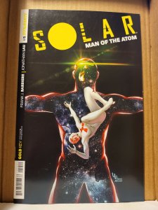 Solar: Man of the Atom #5 Subscription Cover Art by Jonathan Lau (2014) sb5
