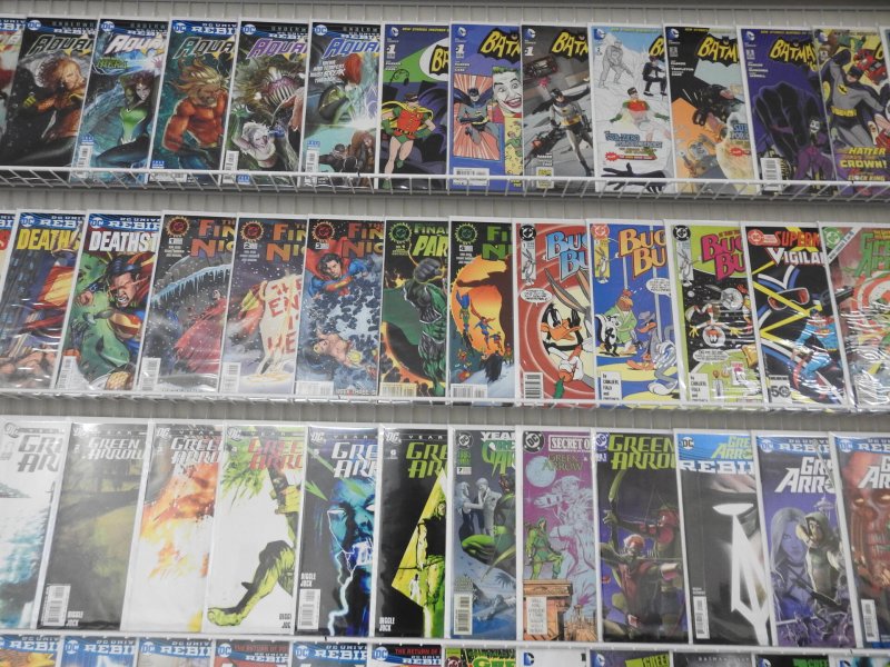 Huge Lot 160+ Comics W/ Batman, Green Lantern, Aquaman+ Avg VF-NM Condition!