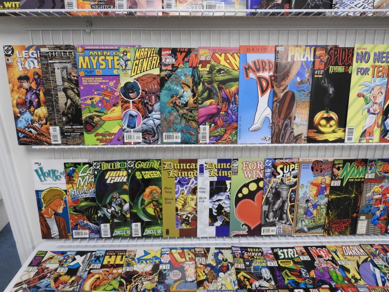 Huge Lot 190+ Comics W/ X-Men, Wolverine, Silver Surfer, +More! Avg FN/VF Cond!