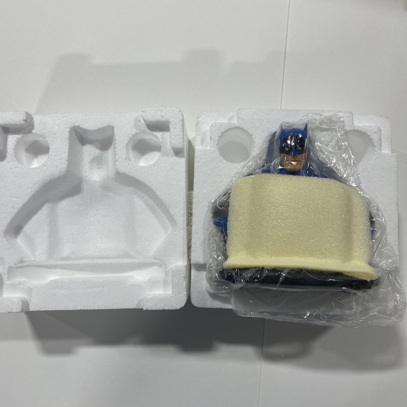 DC Direct Classic BATMAN Hand Painted Cold Cast Porcelain Bust 1140/2800 Statue