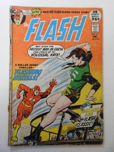 The Flash #211 (1971) GD/VG Condition cover detached bottom staple