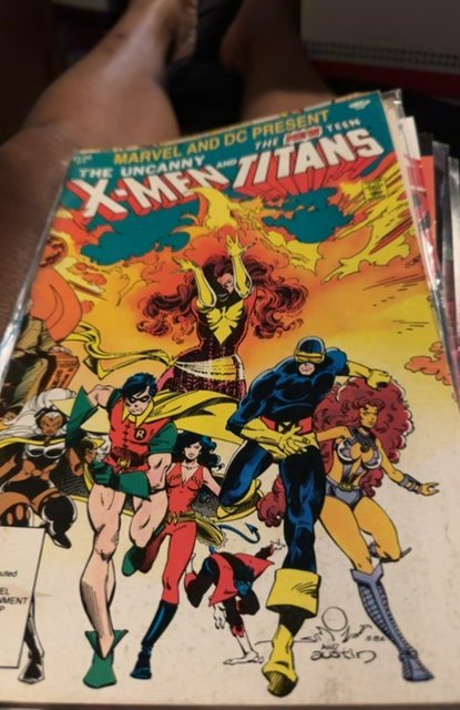 Marvel and DC Present featuring The Uncanny X-Men and The New Teen Titans (19...