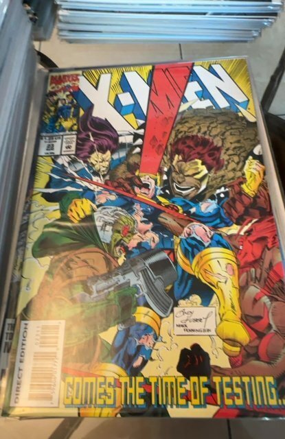 Group Lot of 25 Comics (See Details) Superman,  X-Men, Spider-Man, Avengers