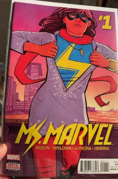 Ms. Marvel #1 Regular Edition (2016) Ms. Marvel 