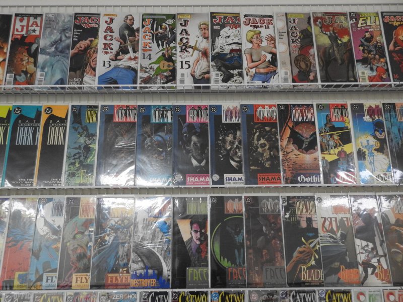 Huge Lot 150+ Comics W/ Batman, Catwoman, Punisher, +More Avg VF/NM Condition!