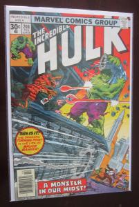 Incredible Hulk (1977 1st Series) #208, 8.5