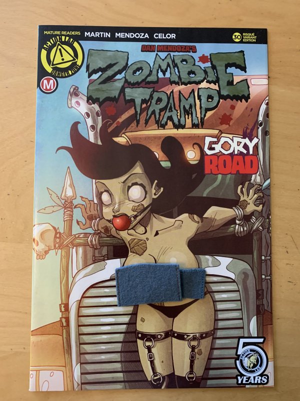 Zombie Tramp #30 (2016) RISQUE & REG, NM (9.4 - 9.6) 1ST PRINTS, CGC WORTHY
