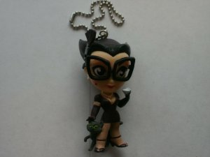 NEW Loose DC Bombshell Comic Character Keychain Hanger - CATWOMAN with Cat