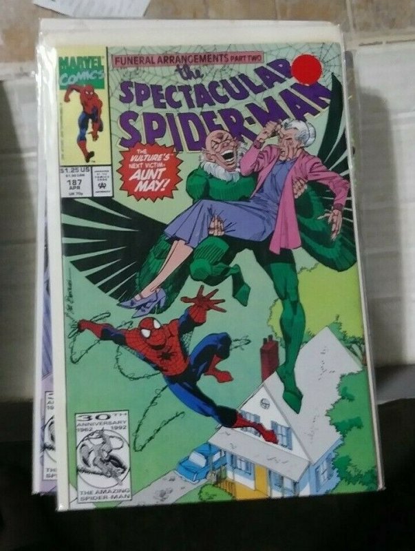 SPECTACULAR  SPIDER-MAN # 187 1992 MARVEL  VULTURE AUNT MAY+FUNERAL ARRANGEMENT 