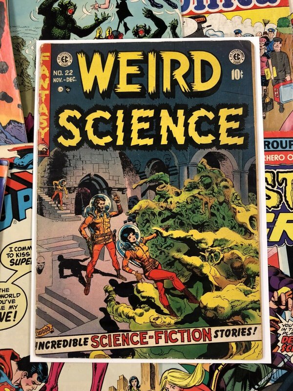 Weird Science #22 G+ 2.5 EC comic sci-fi ENTERTAINING wood cover FRAZETTA ART 