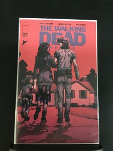 The Walking Dead Deluxe #70 (2023)