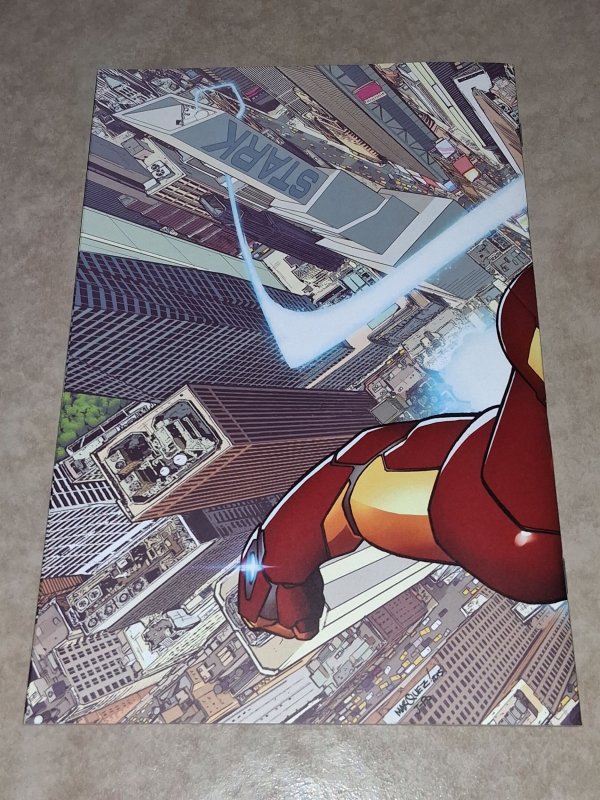 Invincible Iron Man #1 (2015) VF-NM