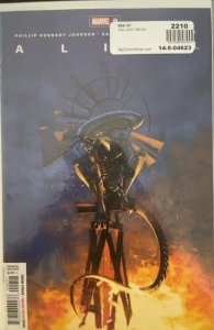 Alien #9 (2022) Alien / Aliens 