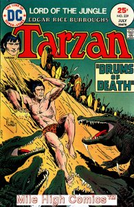 TARZAN (1972 Series)  (DC) #239 Very Fine Comics Book 