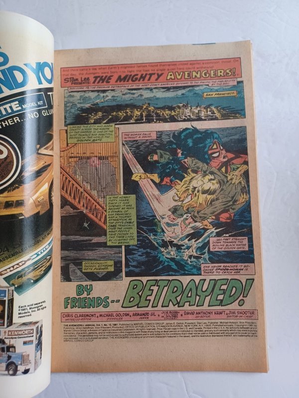 Avengers King-Size Annual #10 Newsstand - 1st app Rogue - KEY - 1981 - NM
