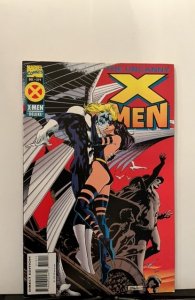 Lot of 2 The Uncanny X-Men #319,39