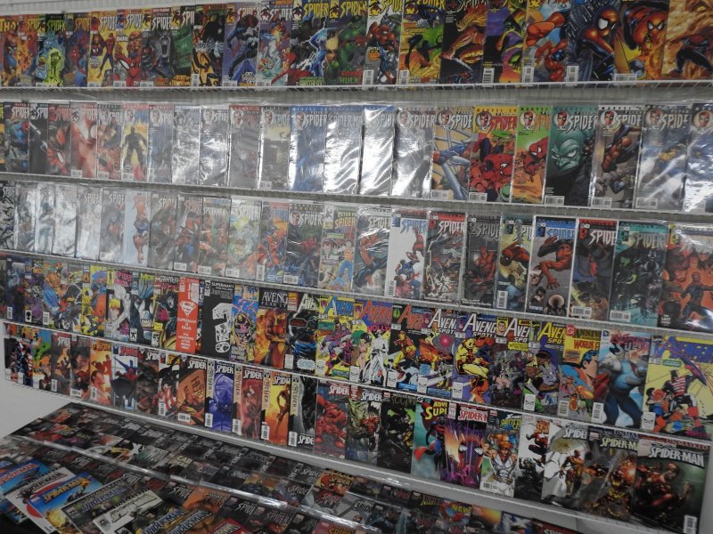 Huge Lot 200+ Comics W/ Spider-Man, Avengers, Morbius, +More! Avg VF- Condition!