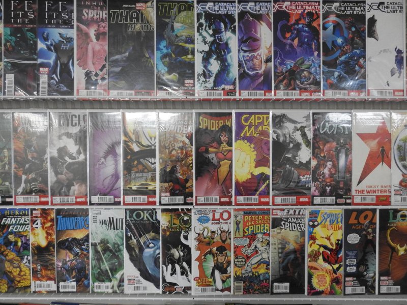 Huge Lot of 180+ Comics W/ Loki, Thanos, Hulk Avg. VF+ Condition.