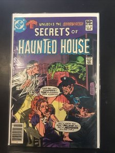 Secrets of Haunted House #34 Newsstand in Very Fine + condition. DC comics [i'