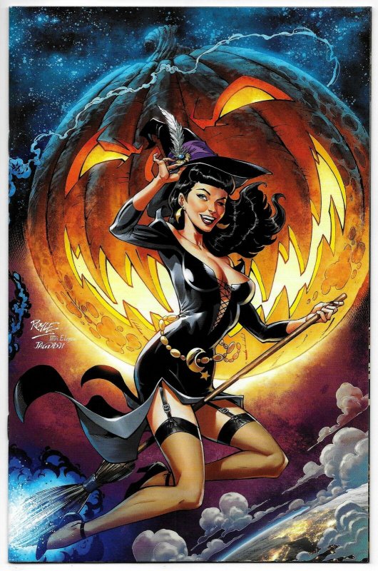 Bettie Page Halloween Special #1 Royle 1:10 Virgin Variant (Dynamite, 2019) NM