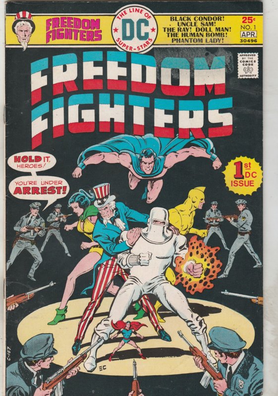 Freedom Fighters #1 (1976) 1st issue! High-Grade VF/NM 1st S.Age Golden Heroes!