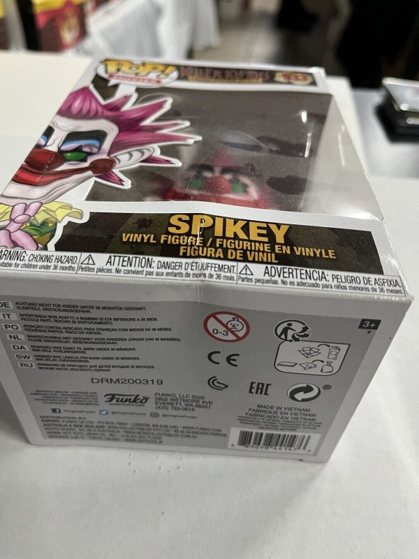 Funko Pop! Killer Clowns Spikey #933 (damaged box)