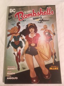 DC COMICS BOMBSHELLS Vol. 2: ALLIES Trade Paperback