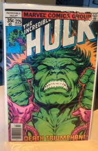 The Incredible Hulk #225 (1978) 9.2 NM-