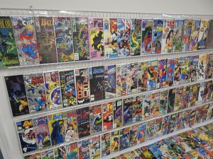 Huge Lot 140+ Comics W/ Swamp Thing, Avengers, Batman, +More! Avg VF- Condition!