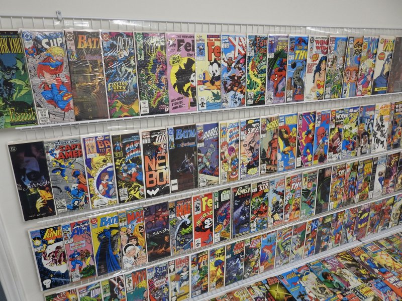 Huge Lot 140+ Comics W/ Swamp Thing, Avengers, Batman, +More! Avg VF- Condition!