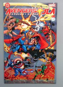 Avengers/JLA #2 NM George Perez Signed COA DC Comics/Marvel, 2003