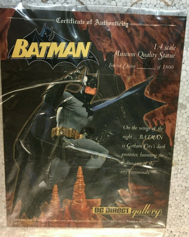 BATMAN 1:4 SCALE MUSEUM QUALITY STATUE DC DIRECT MIB 690 OF 1800