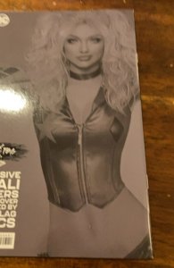 Suicide Squad #6 Sanders Cover B (2021)Minimal virgin dress