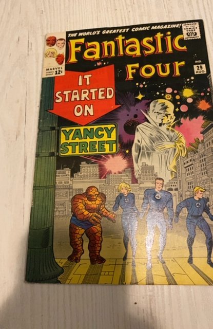 Fantastic Four #29 (1964)it started on Yancy street mid grade