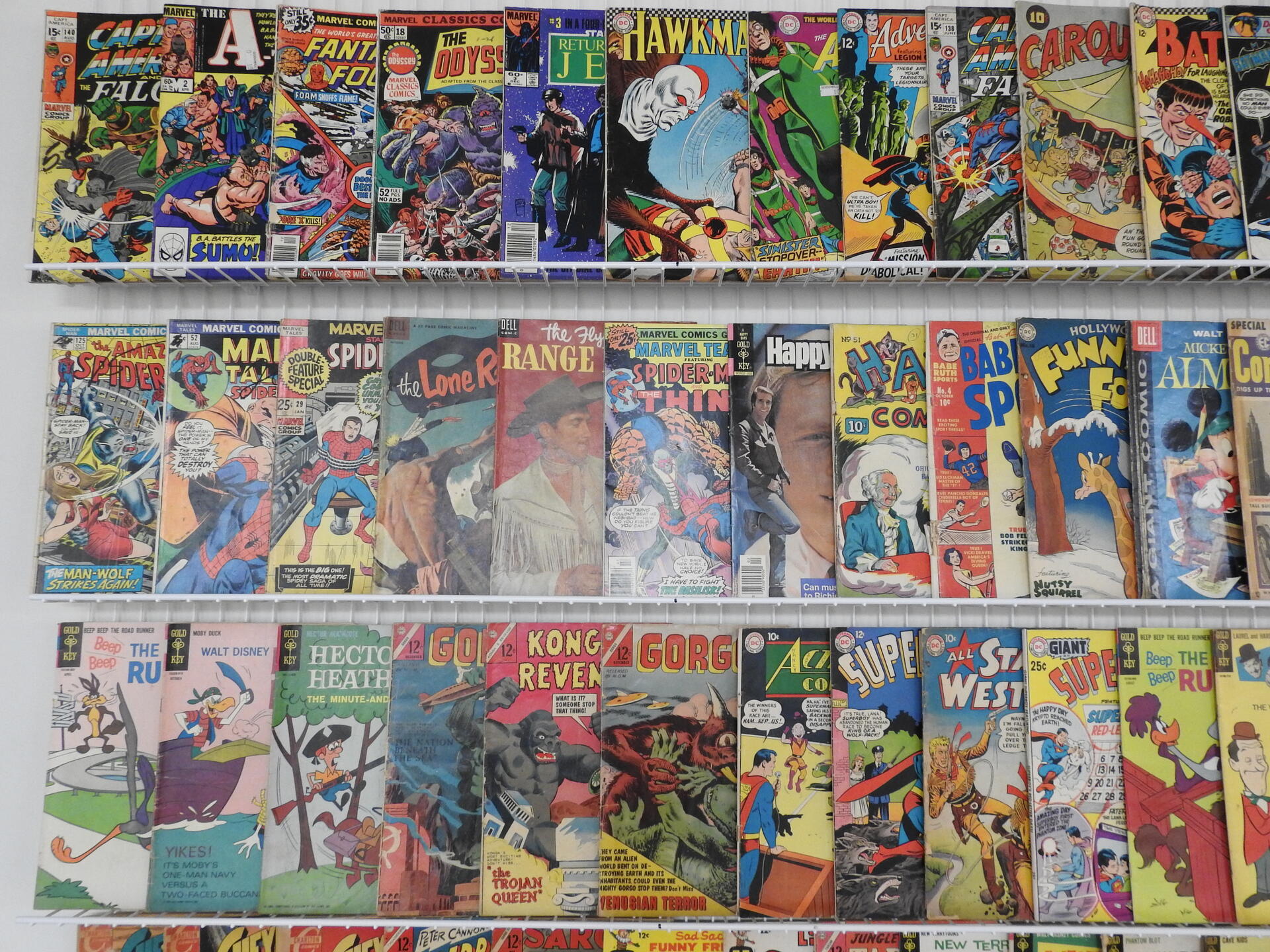 Huge lot of Gold/Silver/Bronze Age Comics W/ Batman, Bugs Bunny+