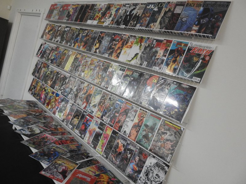 Huge Lot of 140+ Comics W/ Spiderman, Avengers, Sandman Avg. VF Condition!