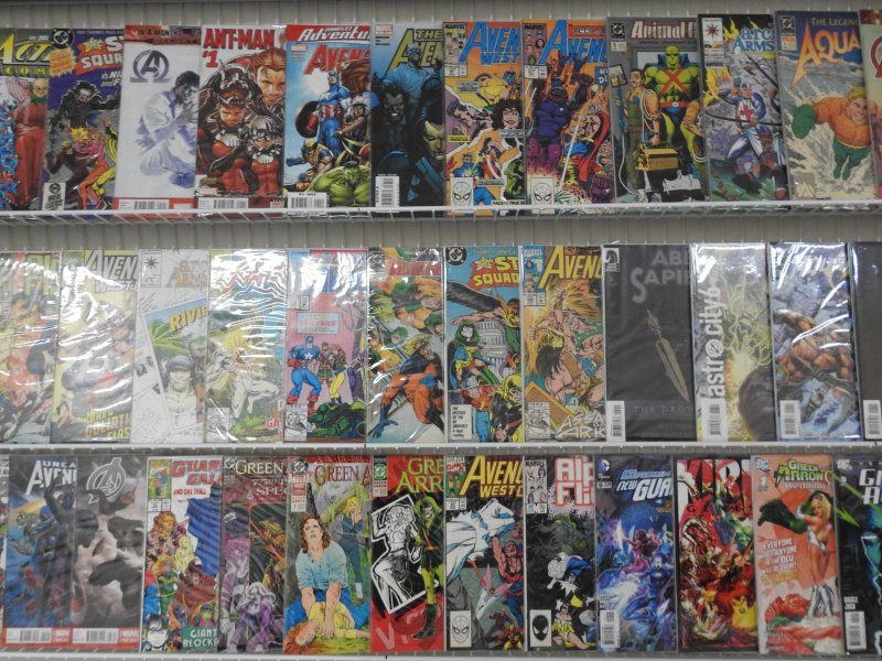 Huge Lot 120 Comics W/ Avengers, Ghost Rider, Alpha Flight+ Avg VF- Condition!