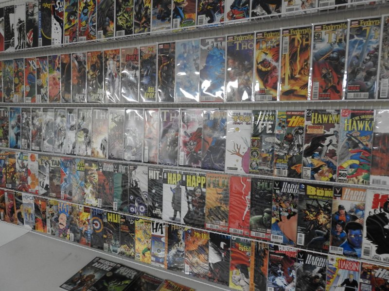 Huge Lot 120+ Comics W/ Thor, Hulk,  X-Men, +More! Avg VF- Condition!