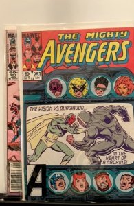 Lot of 2 The Avengers #251,253 (1985)