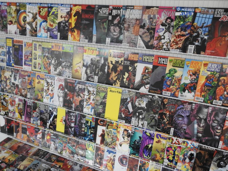 Huge Lot 180+ Comics W/Venom, X-Men, Scooby Doo+ Avg VF+ Condition!