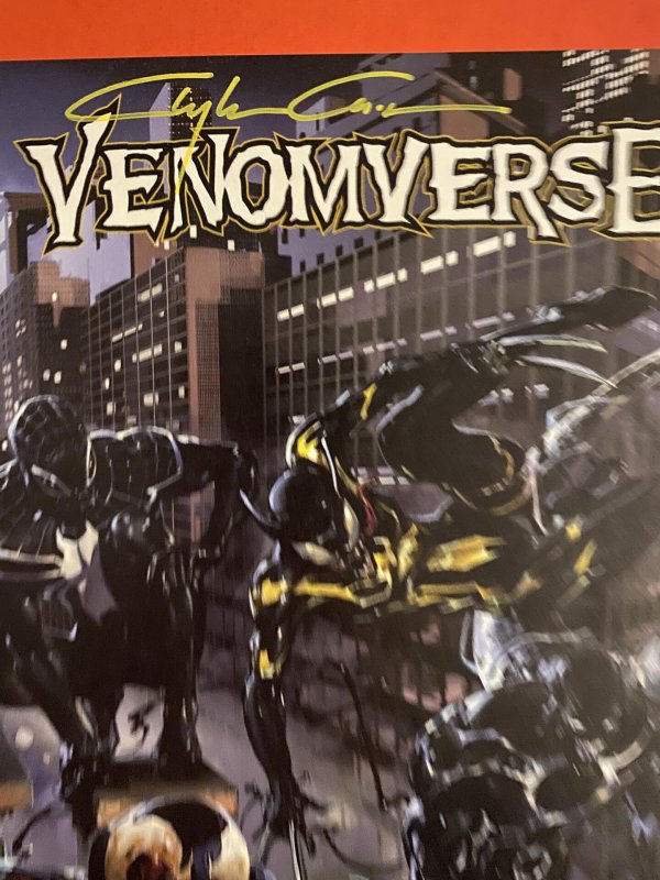 Venom universe #1  Clayton Crain signed yellow