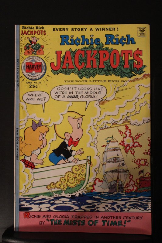 Richie Rich Jackpots #22 (1976) High-Grade NM- Pirate Navel Battle Cover Wow!