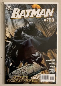 Batman #700 Direct DC (8.0 VF) Batmen from different eras special (2010)
