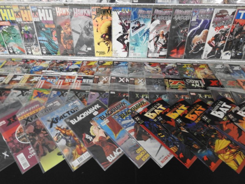Huge Lot 190+ Comics W/ X-Men, Hulk, Hawkeye and Mockingbird+ Avg VF Condition!!