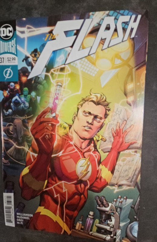 The Flash #37 Variant Cover (2018)