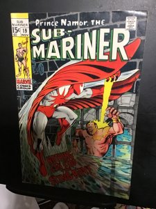 Sub-Mariner #19 (1969) hi grade stingray first! Oregon CERT! VF/NM Wow!