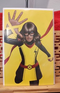 The Amazing Spider-Man #31 Christopher Cover (2023)