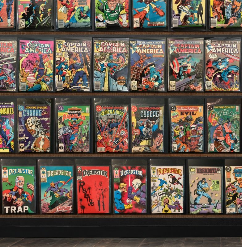 Huge Lot 140+ Comics with Captain America, The Incredible Hulk & More!